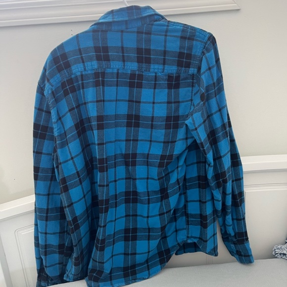 American Eagle black and blue flannel size small - Picture 2 of 2